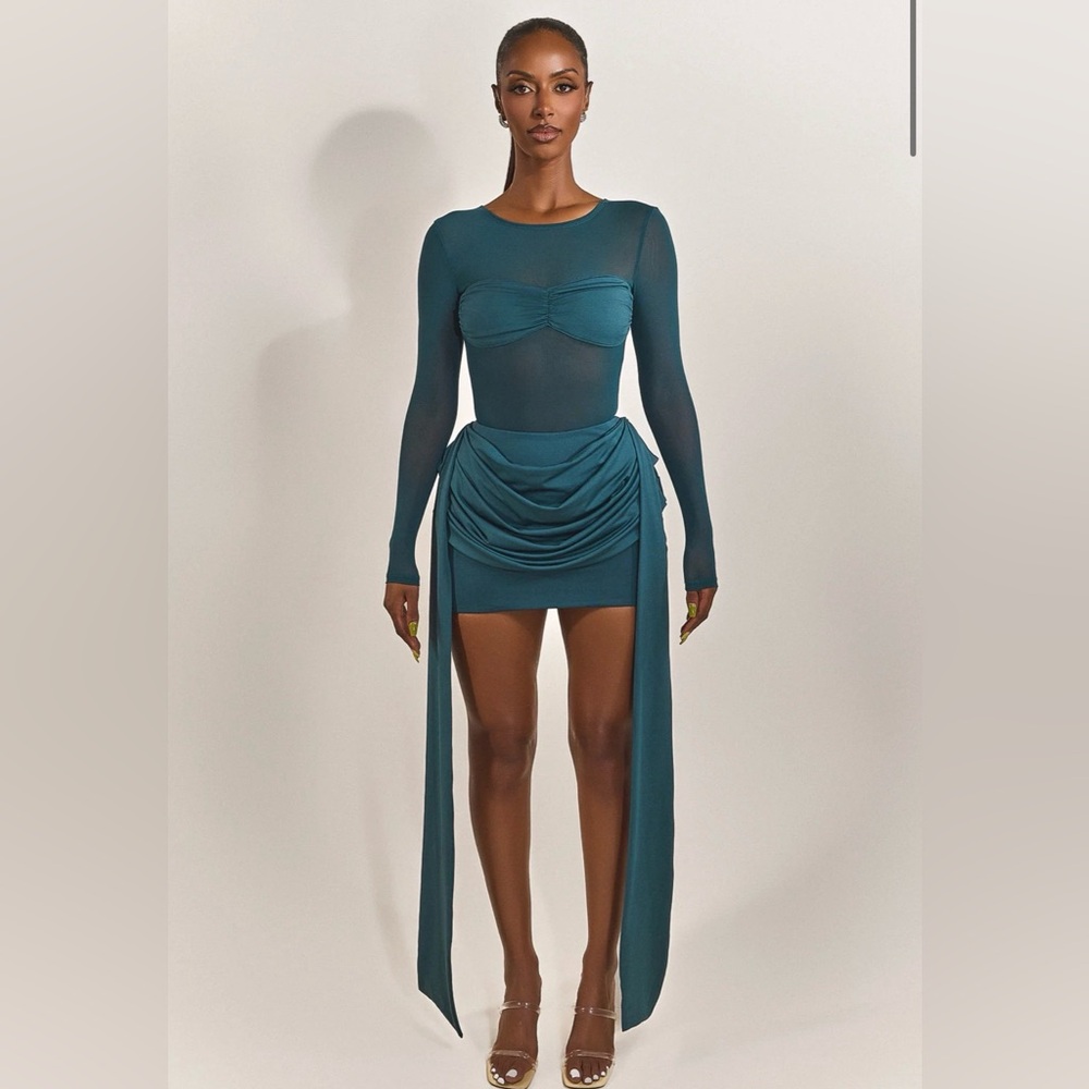 Teal long sleeve skirt and bodysuit